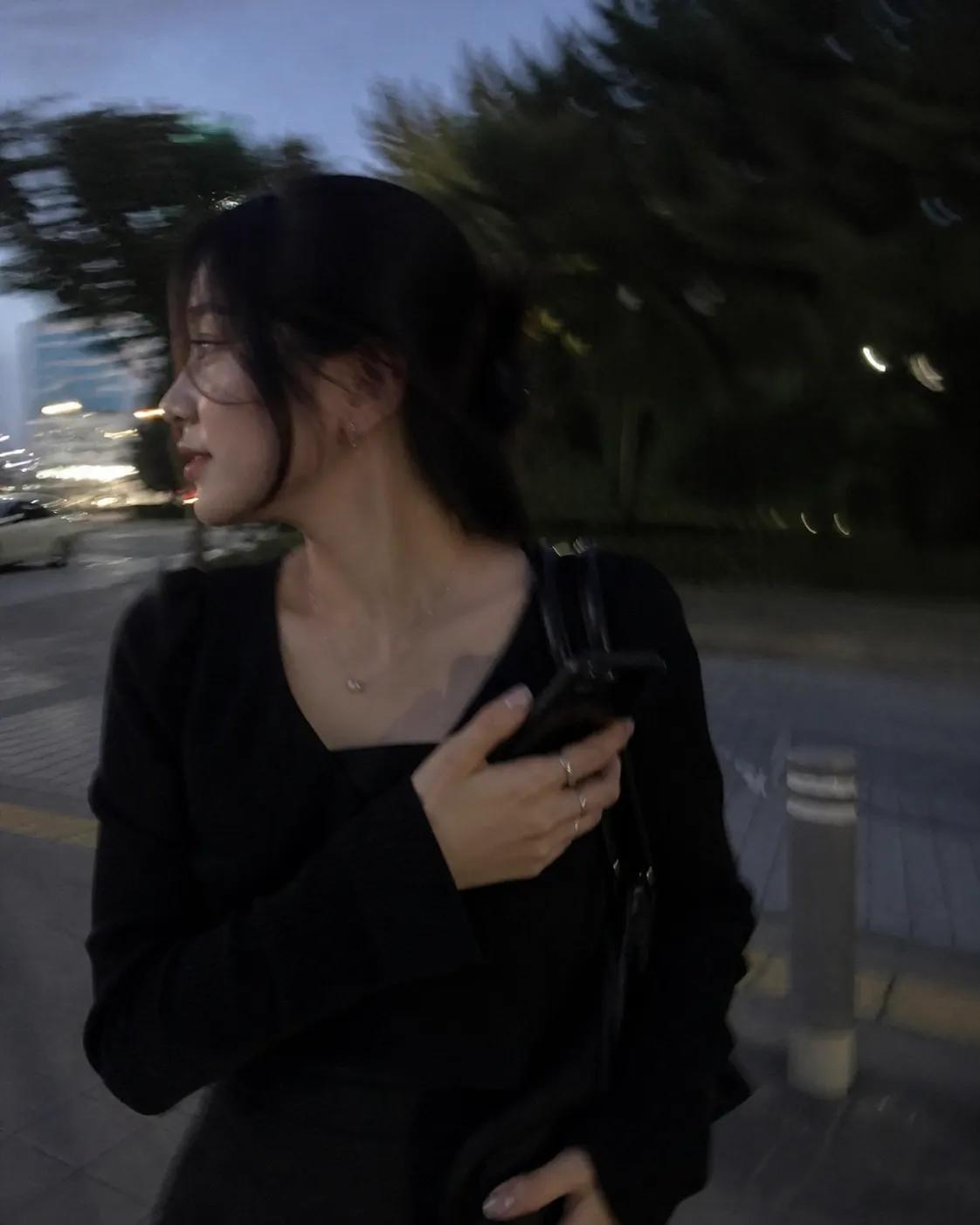 AI 头像生成器：让用户一眼认出你